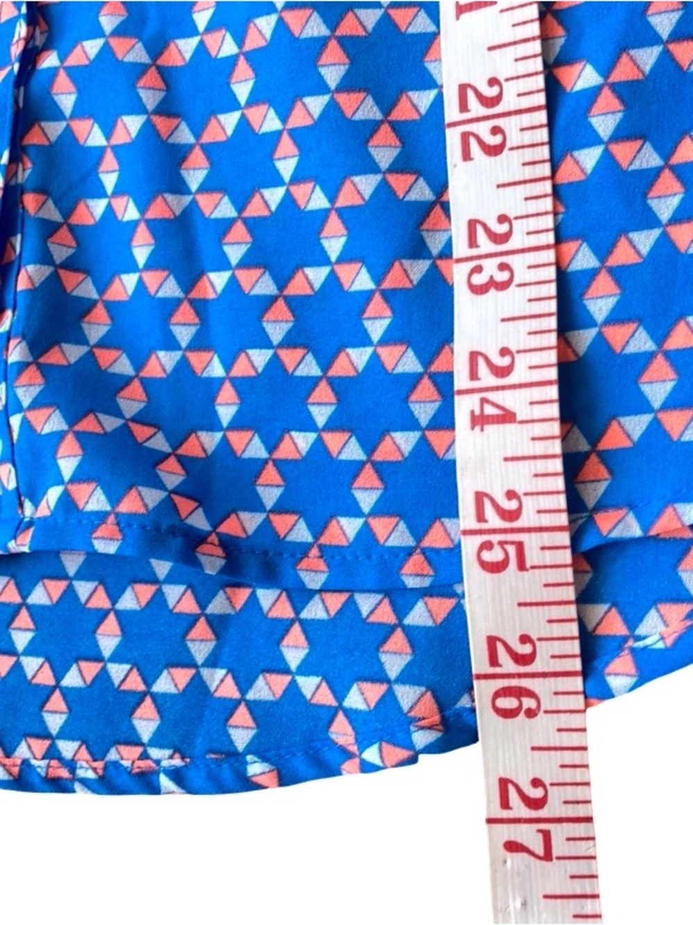 MINE Blue Geometric racerback tank Blouse – Size L - Picture 7 of 9